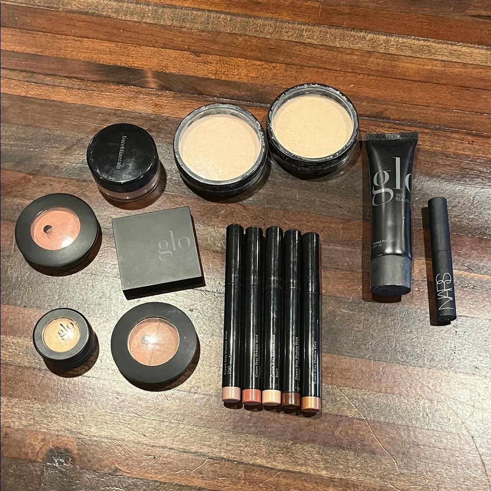 Glo Skin Beauty and bare minerals makeup lot